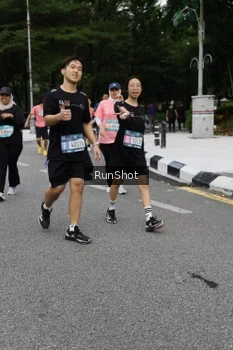 Runner Photo 4303287