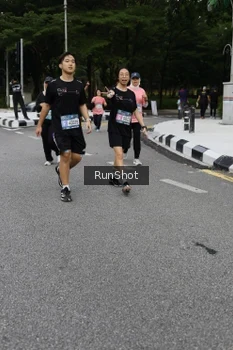 Runner Photo 4303289