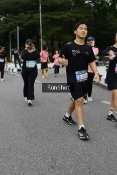 Runner Photo 4303298