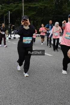 Runner Photo 4303307