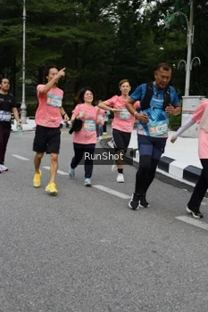 Runner Photo 4303316