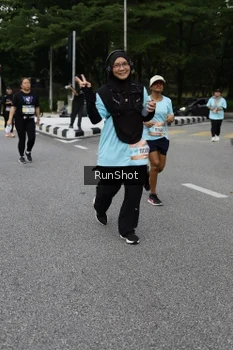 Runner Photo 4303324