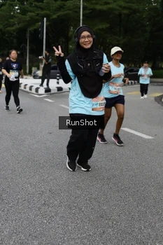 Runner Photo 4303335