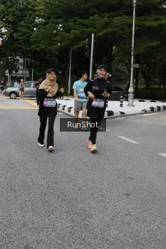 Runner Photo 4303336