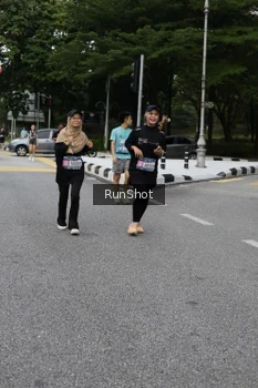 Runner Photo 4303340