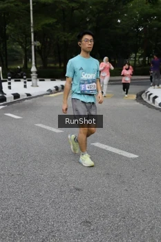 Runner Photo 4303347