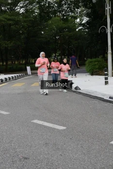 Runner Photo 4303354