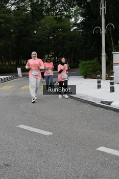 Runner Photo 4303356