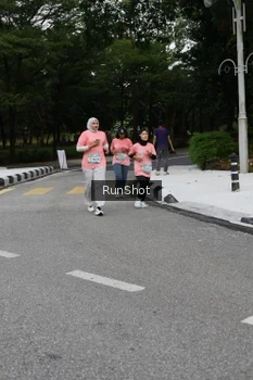 Runner Photo 4303364