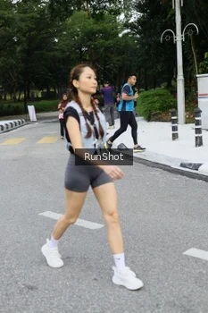 Runner Photo 4303369