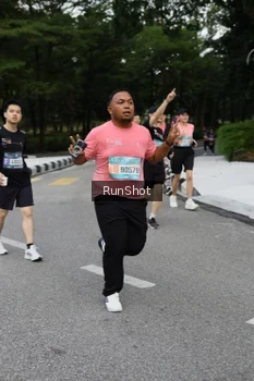 Runner Photo 4303376
