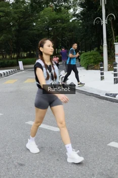 Runner Photo 4303377