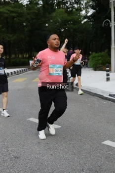 Runner Photo 4303378