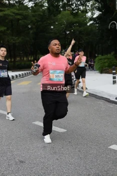 Runner Photo 4303380