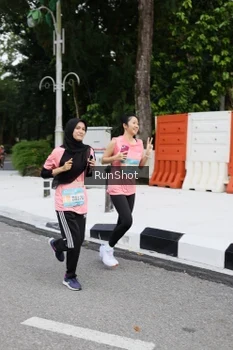 Runner Photo 4303382
