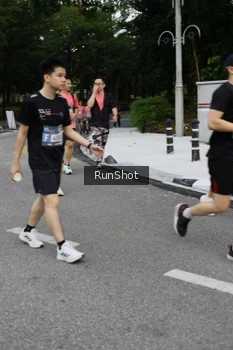 Runner Photo 4303398