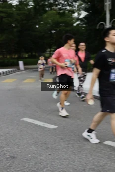 Runner Photo 4303402