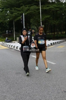 Runner Photo 4303406