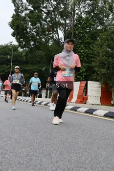 Runner Photo 4303408