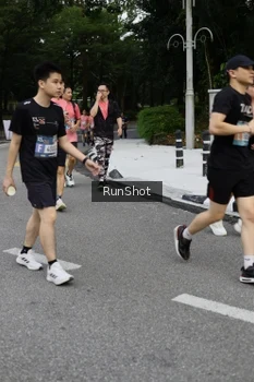 Runner Photo 4303410