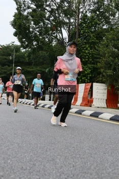 Runner Photo 4303413