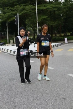 Runner Photo 4303414