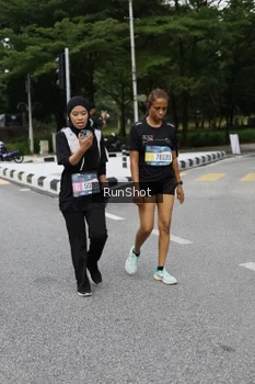 Runner Photo 4303415