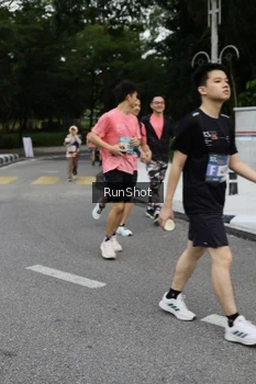Runner Photo 4303416