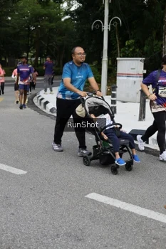 Runner Photo 4303427