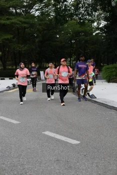 Runner Photo 4303435