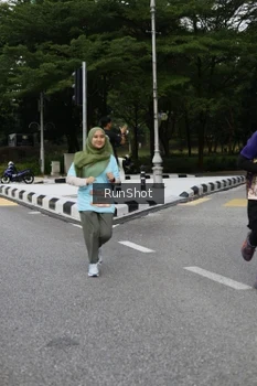 Runner Photo 4303437