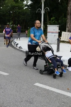Runner Photo 4303441
