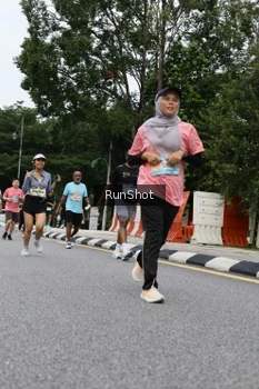 Runner Photo 4303444