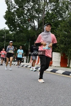 Runner Photo 4303455