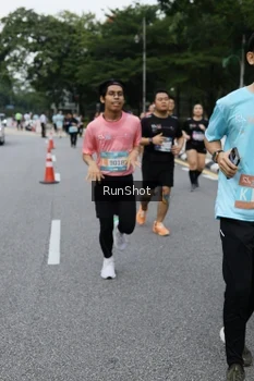 Runner Photo 4303463