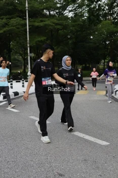 Runner Photo 4303470