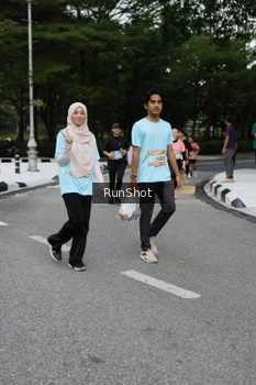 Runner Photo 4303472