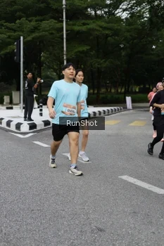 Runner Photo 4303477