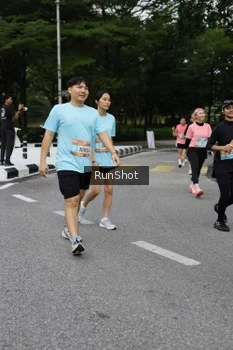 Runner Photo 4303486