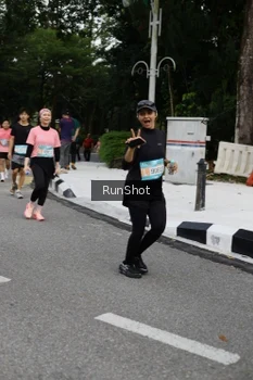 Runner Photo 4303487