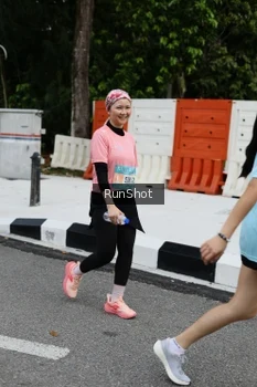 Runner Photo 4303501