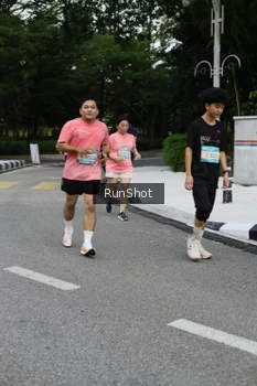 Runner Photo 4303508