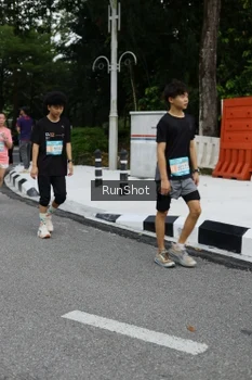 Runner Photo 4303509