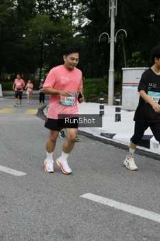 Runner Photo 4303514