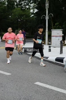 Runner Photo 4303515