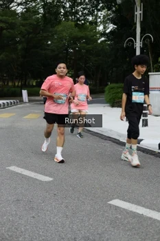 Runner Photo 4303524