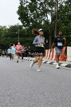 Runner Photo 4303525
