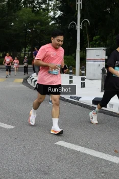 Runner Photo 4303530