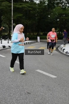 Runner Photo 4303533