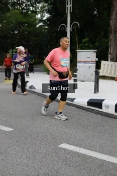 Runner Photo 4303540